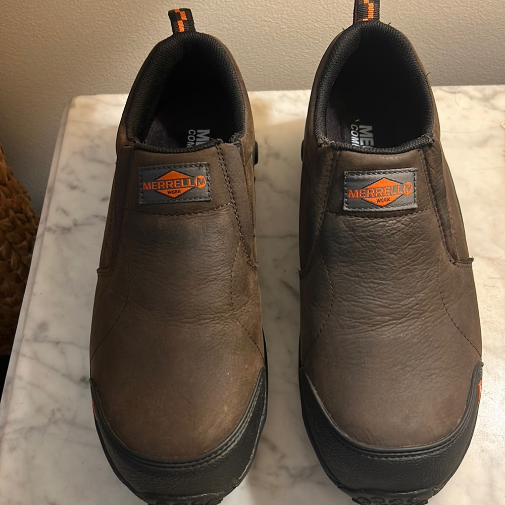 Men’s Merrill mega comfort work shoes. Steel toes and oil resistant soles